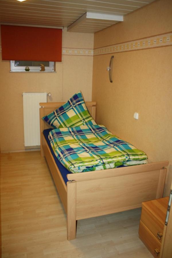 Monteur-/Und Ferienwohnung Diehl Asslar Buitenkant foto