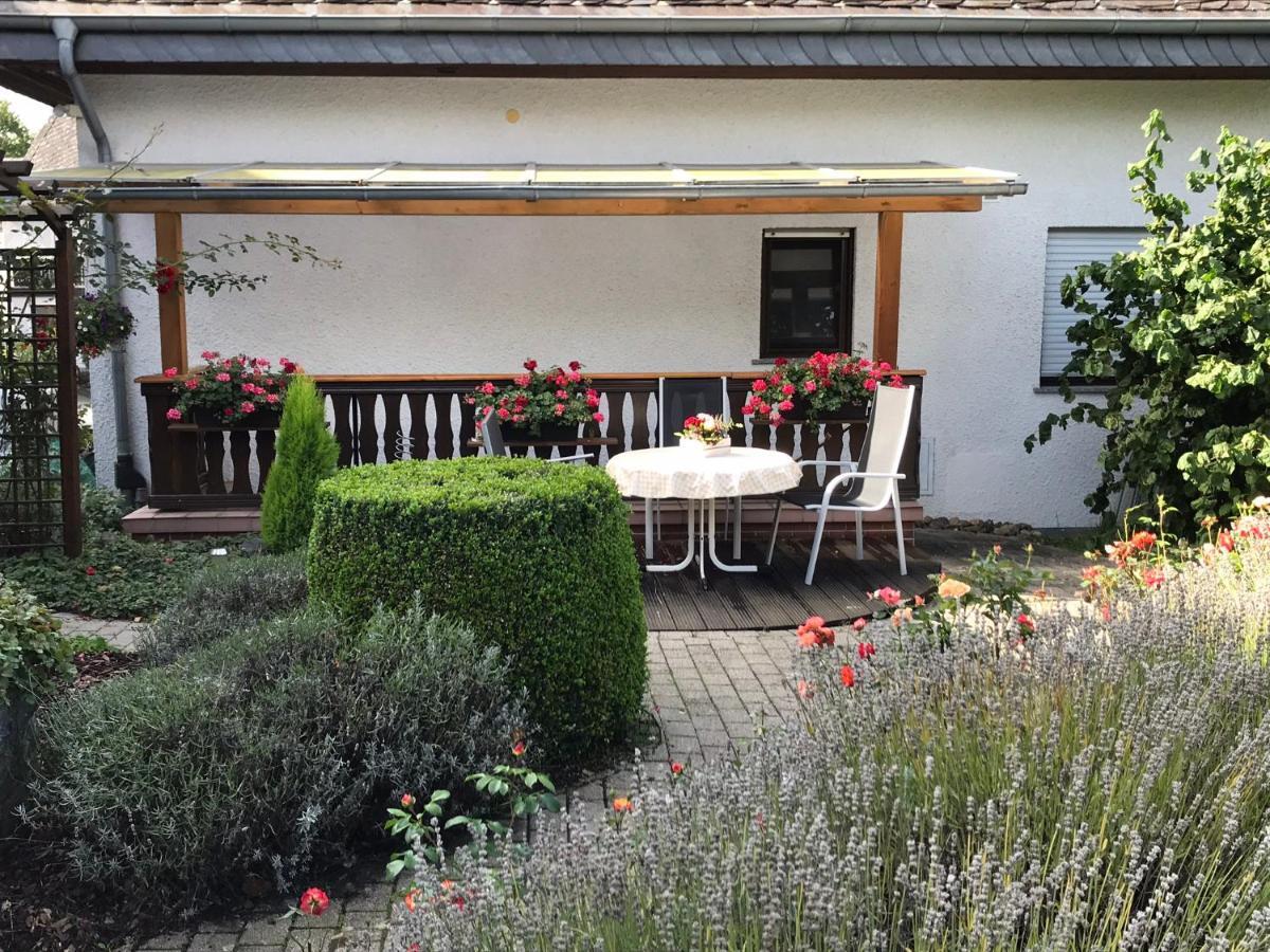 Monteur-/Und Ferienwohnung Diehl Asslar Buitenkant foto