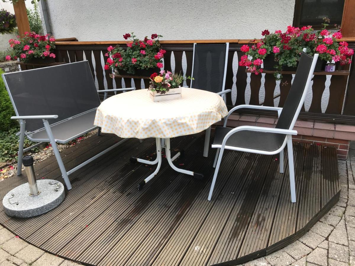 Monteur-/Und Ferienwohnung Diehl Asslar Buitenkant foto